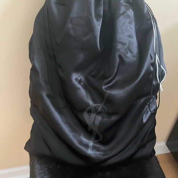 Saint Laurent leather tote - Picture 11 of 11